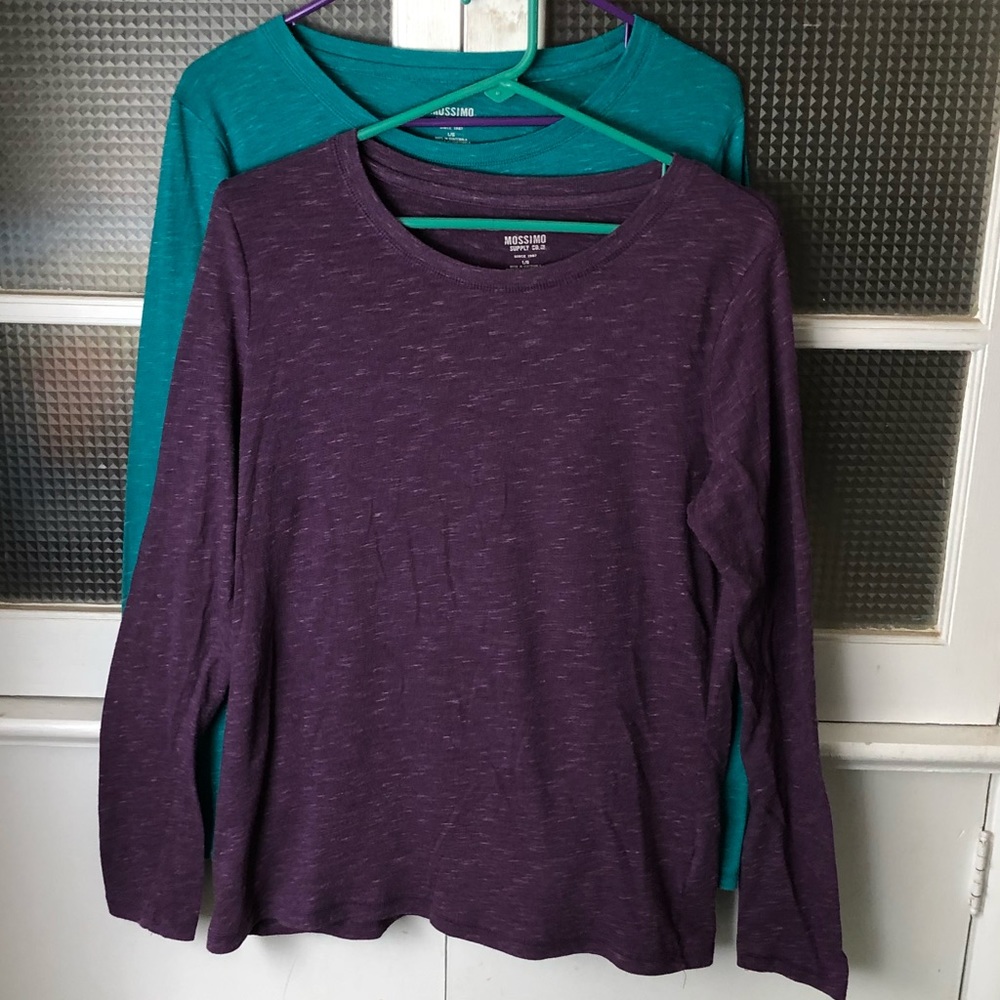 Bundle of 2 tops